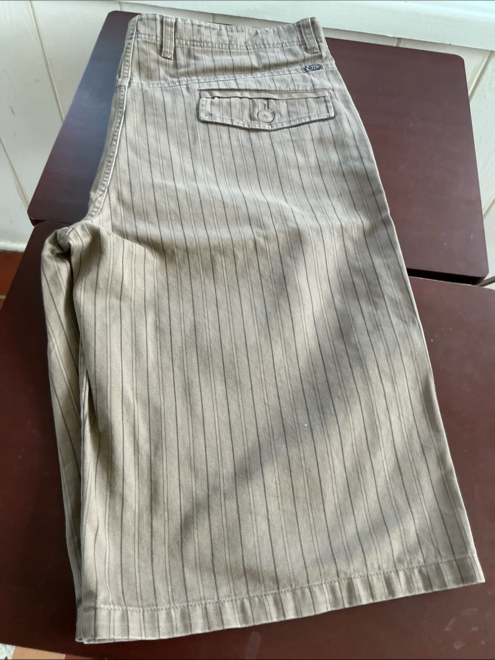 Vans Men’s Tan Pinstripe shorts - Picture 5 of 7